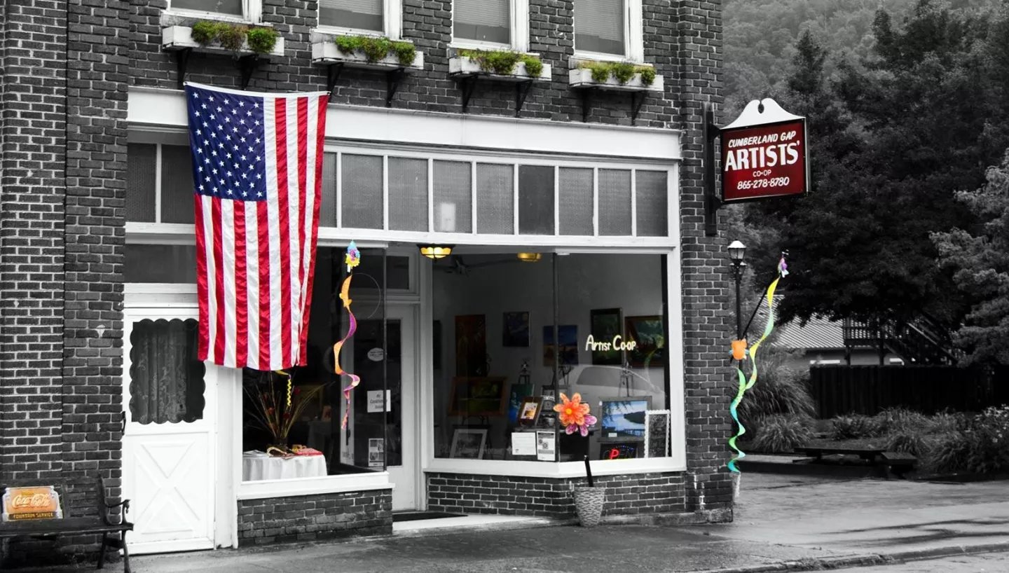 CGapArtists Storefront BW IMG_1335 (HDTV).jpg