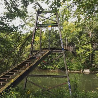 Swinging bridges